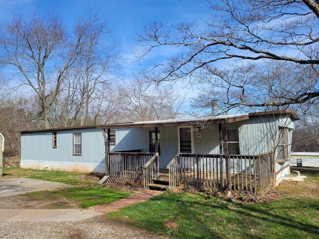 Building Photo - Quiet home close to Asheville