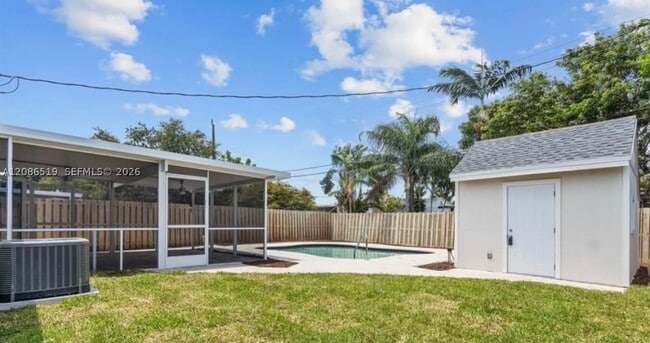 Photo - 211 NW 51st St
