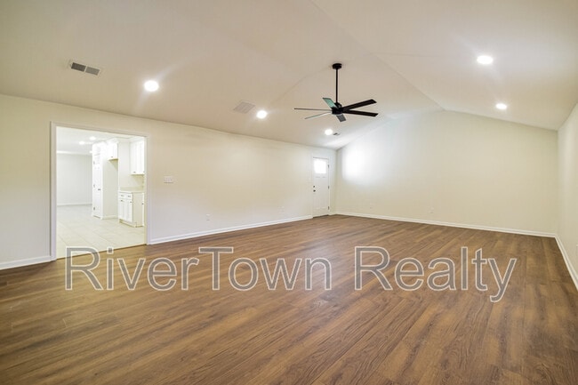 Photo - 277 S Mt Pleasant Rd