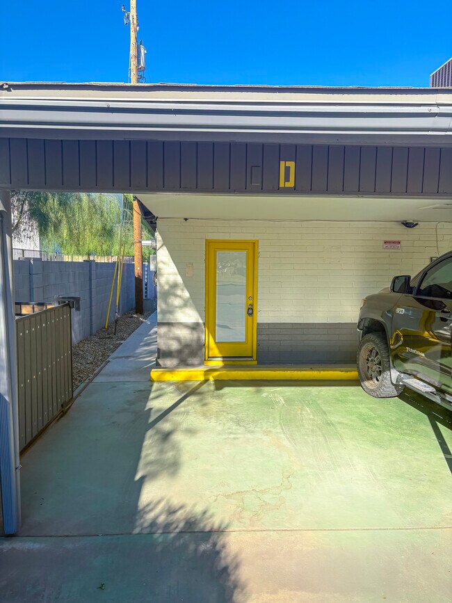 Photo - 2737 E Glenrosa Ave Unit 7