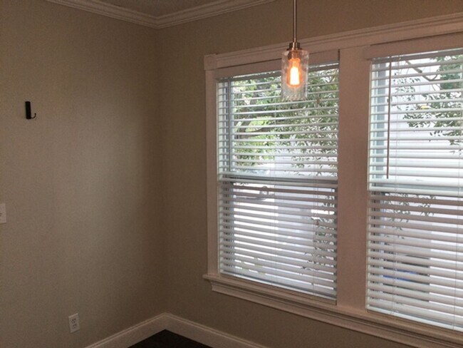 Photo - NEW PRICE! Lovely 3 bed / 2 bath private h...