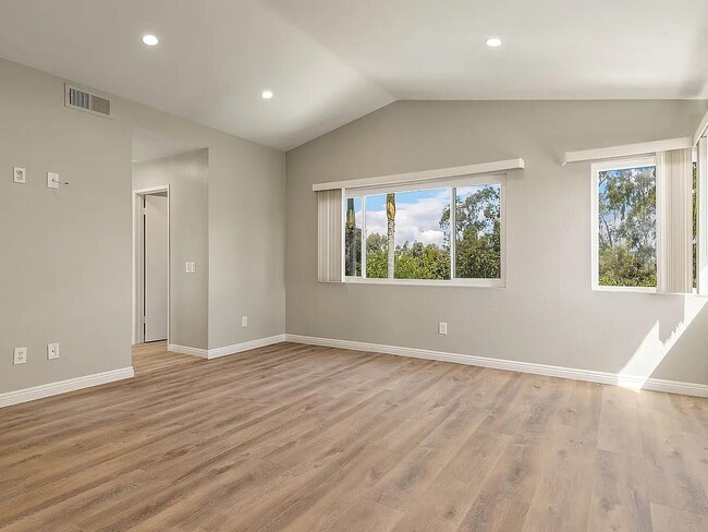 Photo - 1920 Avenida Joaquin