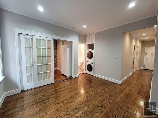 Renovated Gramercy Residence with Open Kit... - Renovated Gramercy Residence with Open Kit... Apartment Unit D4