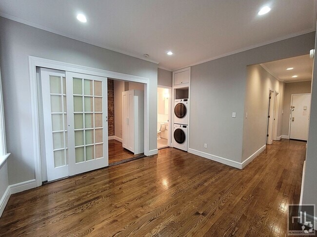 Building Photo - Renovated Gramercy Residence with Open Kit... Rental