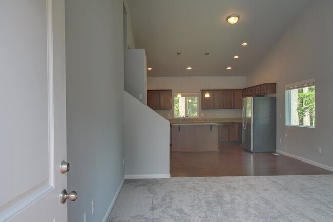 Photo - 1322 Lidstrom Rd SE