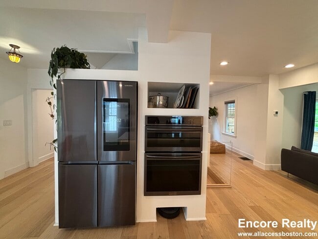 Photo - 91 Brooks St Unit 1