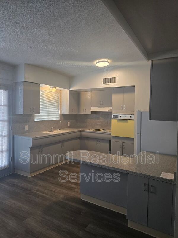 Photo - 3507 E 3rd St Unit J