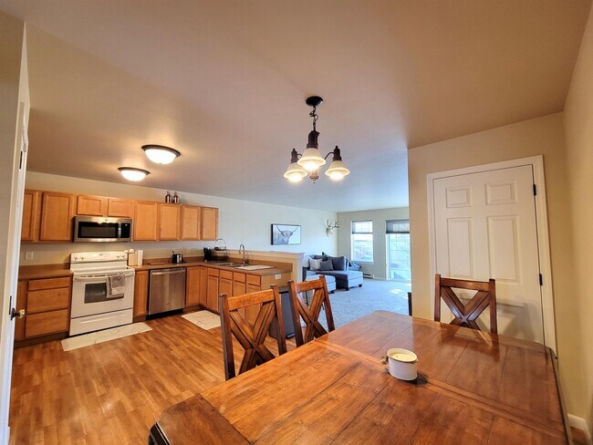 Photo - 1112 Biehl Dr