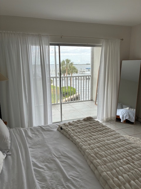 Photo - 100 Waterway Dr S