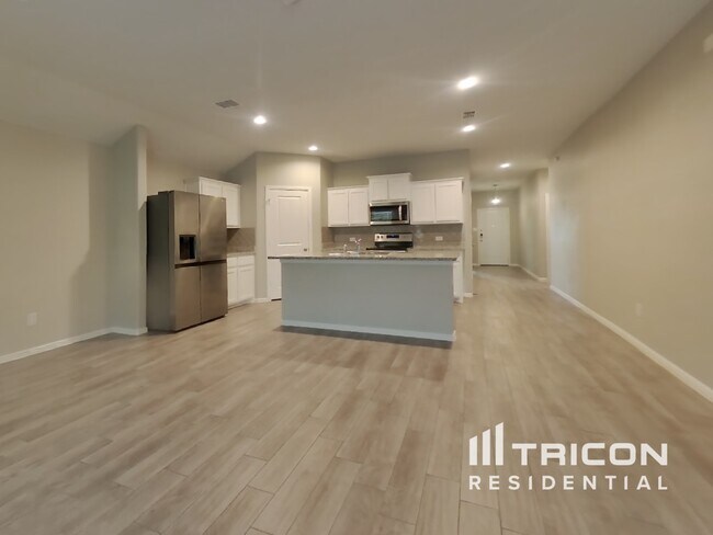 Photo - 532 Houndstooth Dr