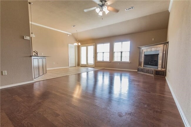 Photo - 3007 SW Gumleaf Rd