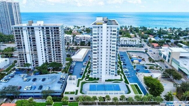 Building Photo - 3015 N Ocean Blvd Unit 3J