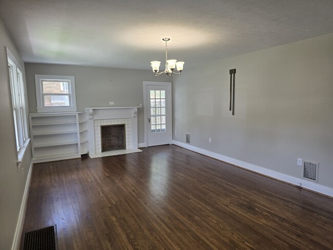 Photo - 1612 S Main St House