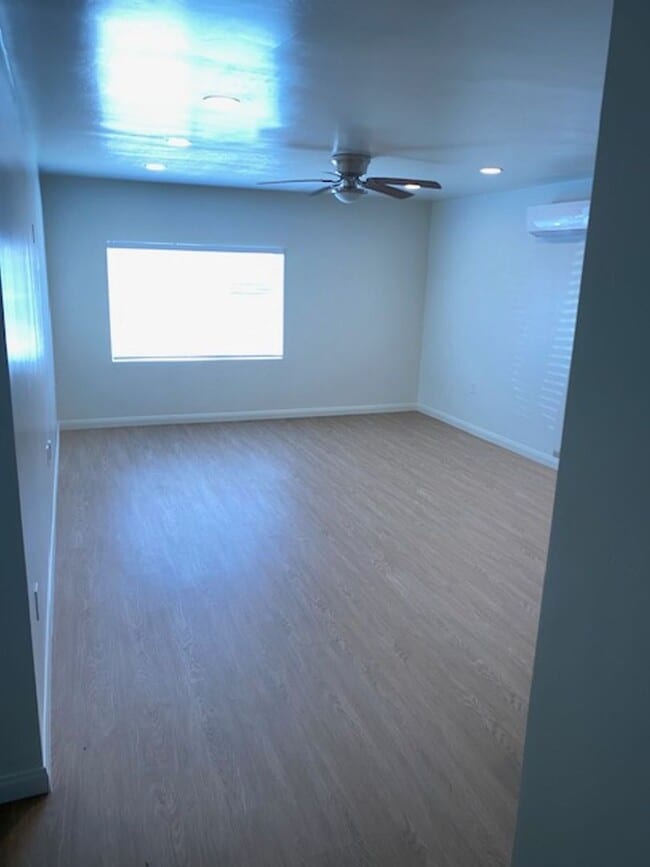 Building Photo - 611 Ann Arbor Dr Unit A