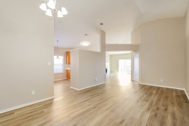 Photo - 2668 Pioneer Bluffs Rd