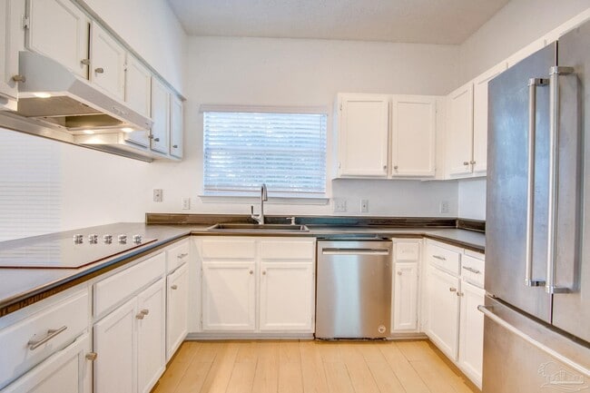 Photo - 1200 Jasper St