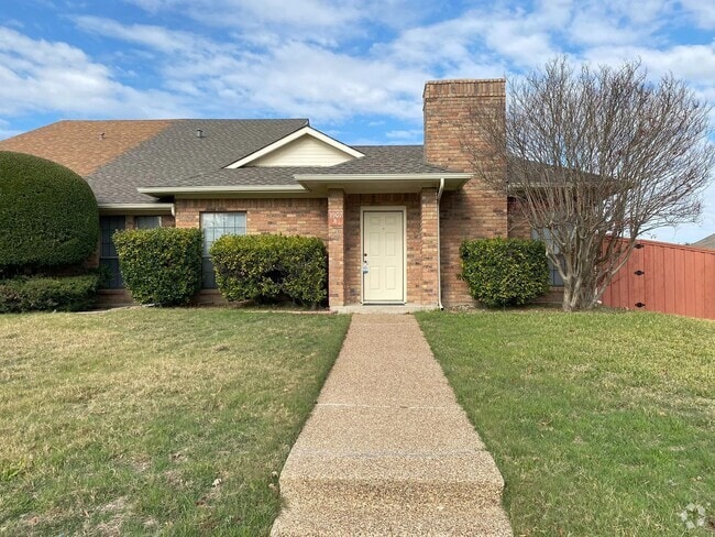 Building Photo - 3907A Irvine Dr Rental