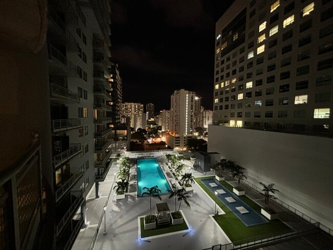 690 SW 1st Ct Unit 1527