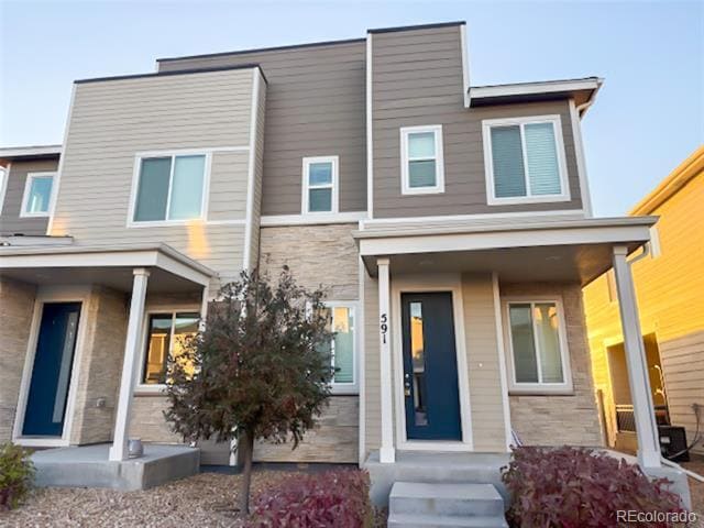 Building Photo - 591 S Pitkin Ct
