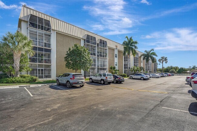 Photo - 2970 NE 16th Ave Unit 403