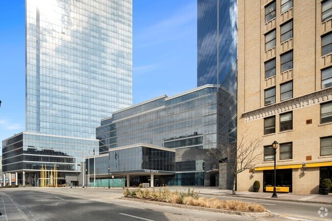 Building Photo - 1 Renaissance Square Unit 17B Rental
