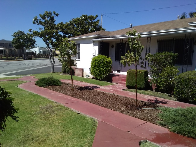 side view - 2303 W 80th St Unit 2301