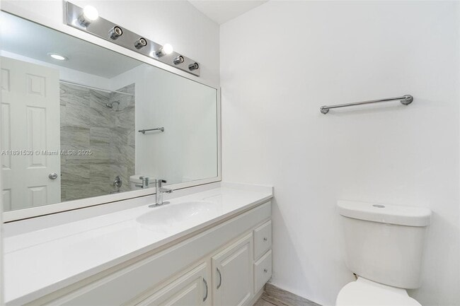 Photo - 5442 Lakewood Cir S