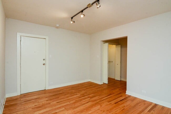 Photo - 2425 N Kedzie Blvd Unit 901