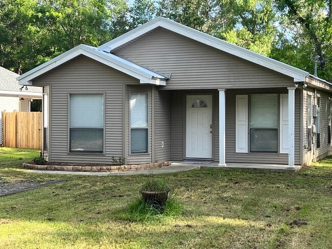 Photo - 138 Poe St