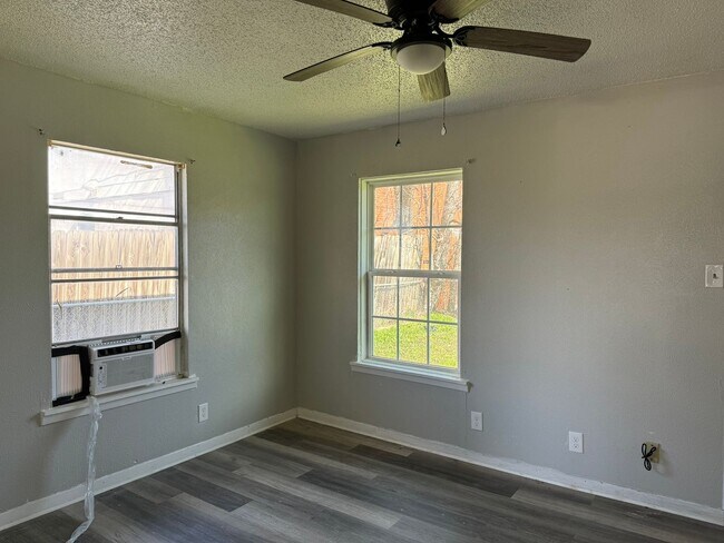 Photo - 1900 N 4th St Unit C