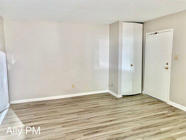 Photo - 545 Burgoyne Rd Unidad #5