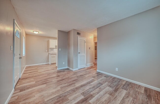 Photo - 2735 Joyce Ave Unit D