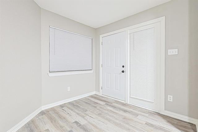 Photo - 9839 Walnut St Unidad T110