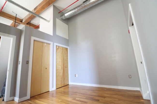 Building Photo - 1350 Rosa L Parks Blvd Unit U246 Werthan Luxury Lofts
