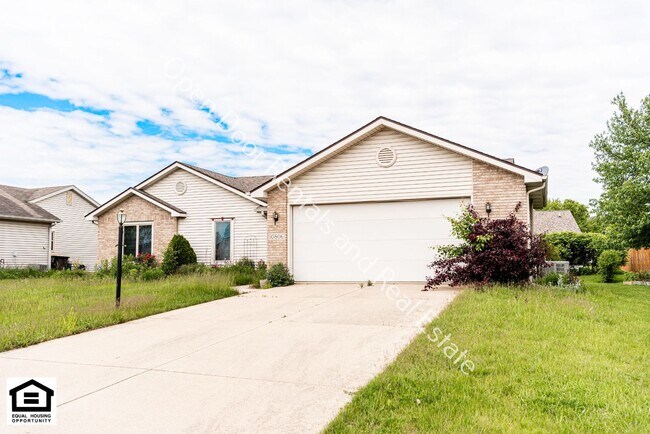 Great 3 bedroom home available!! - Great 3 bedroom home available!!