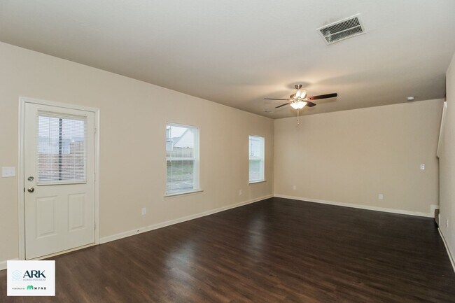 137 Innis Brk Cir SW