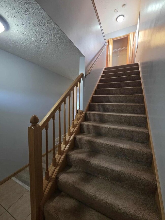 Photo - Spacious Town House!!