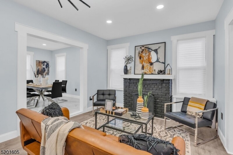 Photo - 156 S Munn Ave