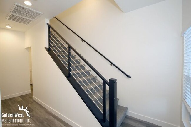 Photo - Modern 4Bdm 4.5 Ba Townhome in Desirable Las Vegas Community