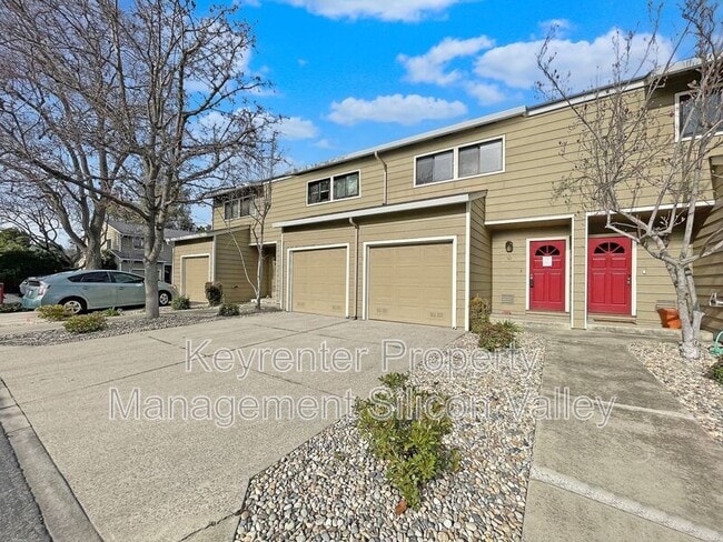 Building Photo - 700 Chiquita Ave Rental