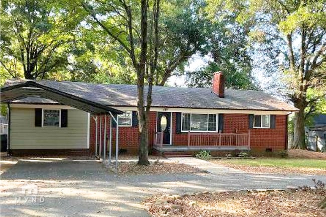 Building Photo - 3581 Travis Ln NW