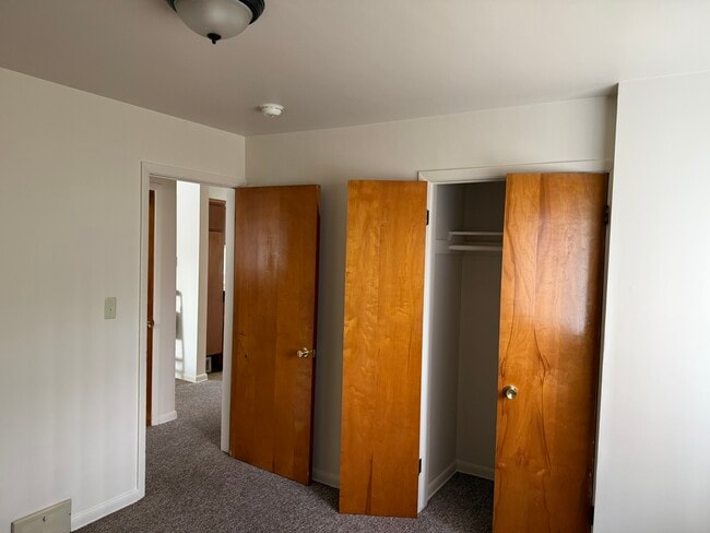 Photo - Royal Park Apartments