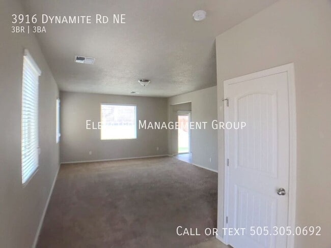 Photo - 3916 Dynamite Rd NE
