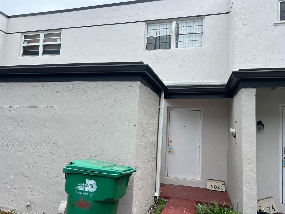 Photo - 15022 SW 80th Ter Townhome
