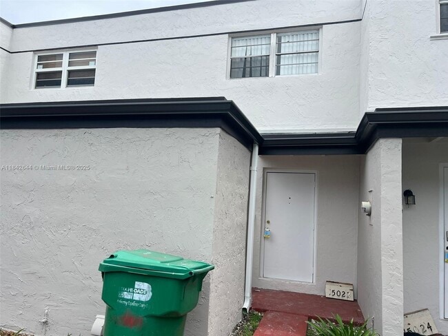 Building Photo - 15022 SW 80th Ter Rental