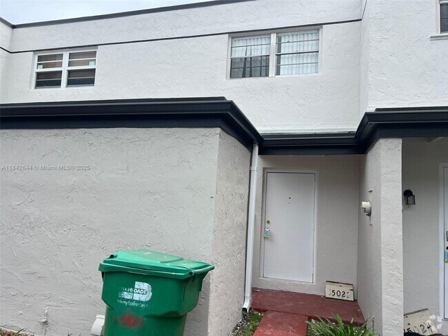 Building Photo - 15022 SW 80th Ter Rental