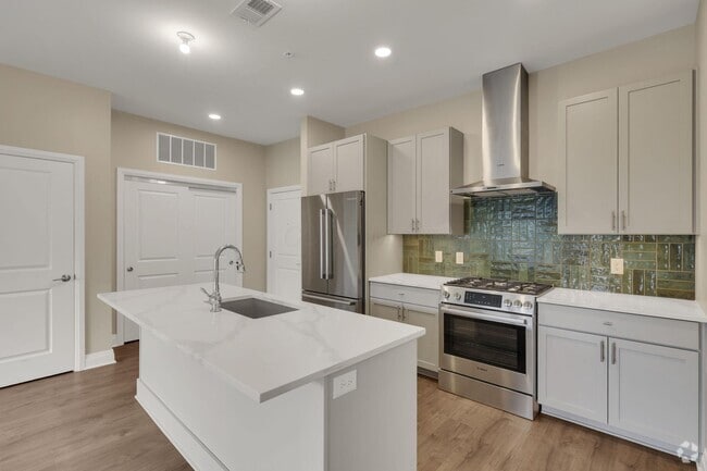 Building Photo - 6633 Dale Dr Unit 317 Rental