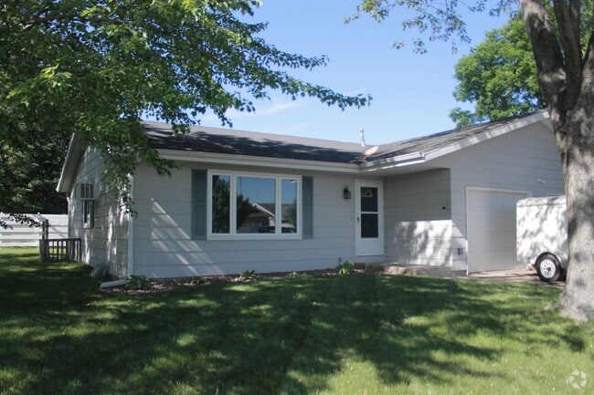 Building Photo - 1712 Chumas Dr Rental