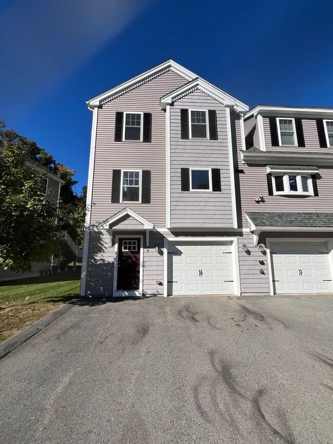 Photo - 8 Sugar Maple Ln