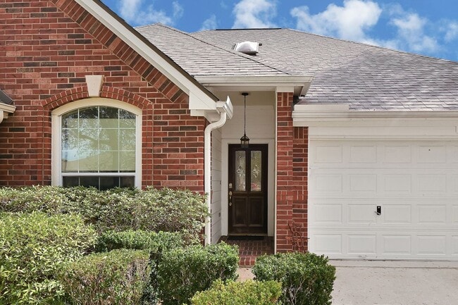 Photo - 1319 Bayport Ln